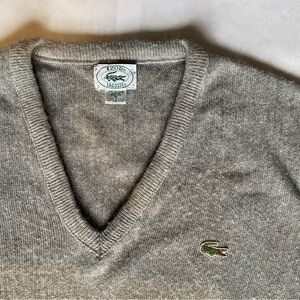 Lacoste Men's Vintage V-Neck Sweater in Gray